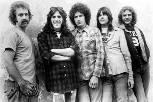 واقعیت هایی در مورد هتل کالیفرنیا (Hotel California) و د ایگلز (the eagles) 2 واقعیت هایی در مورد هتل کالیفرنیا (Hotel California) و د ایگلز (the eagles)
